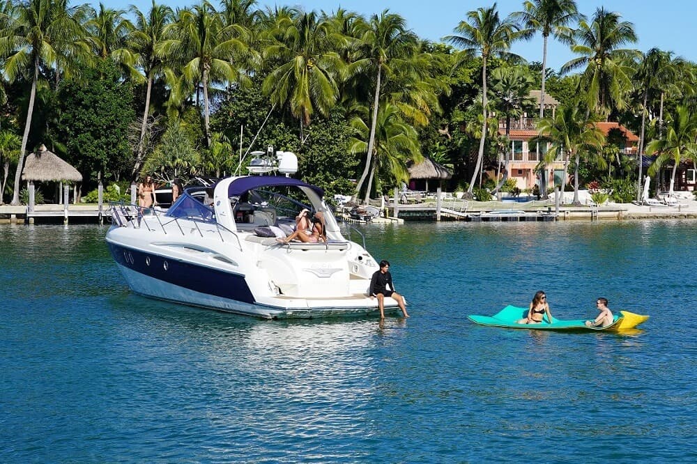 Aura Yacht Style